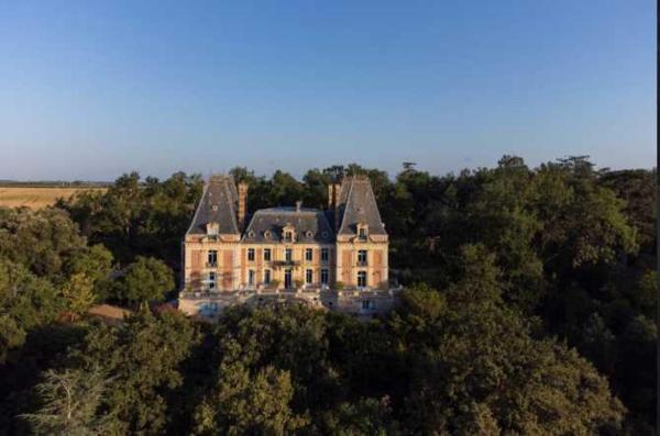 Château Stay - 1BR 4P with Pool & Park Access, Buchen Sie  Fajolles Languedoc-Roussillon