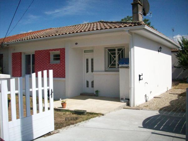 La Villa des Dunes à la Plage Chambrette, Reserva ahora  Hoteles en Aquitania con aparcamiento, Aparcamiento
