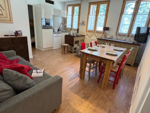 LEtoile des 2 Villages - Résidence le JANREMON - Rez-de-chaussée accès direct au piste, Reserva ahora  Hoteles en Oisans con aparcamiento, Aparcamiento