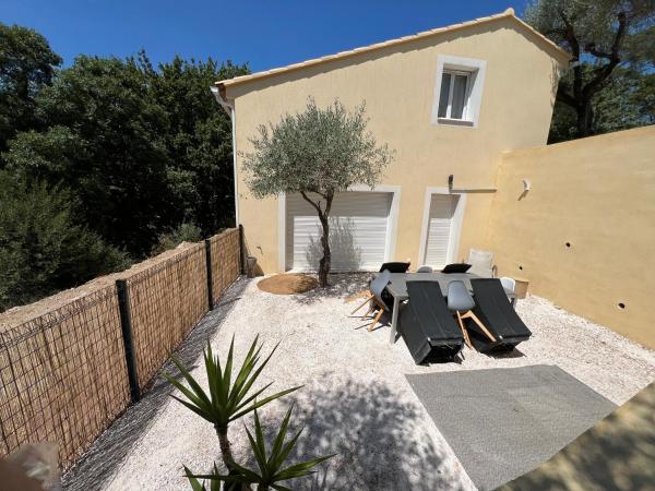 Villa Provence Méditerranée, Prenota  Hotel a Alvernia con parcheggio, Parcheggio