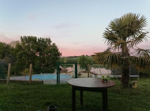 Villa au bord du lac, Réserver  Saramon 