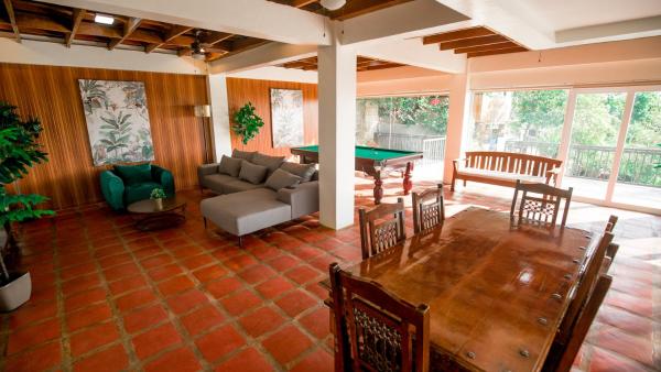 Sanctuary Batulao, Buchen Sie  Hotels mit Pool in Luzon, Schwimmbad