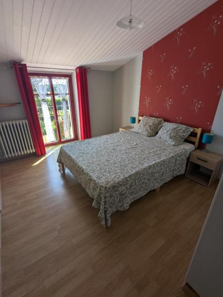 Chambres à La Flocellière, à 15min du PuyduFou, Reserva ahora  Hoteles en Aquitania con aparcamiento, Aparcamiento