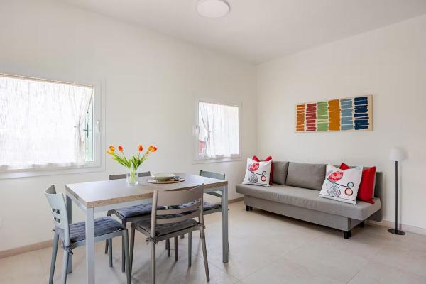 Villa Le Meridiane - apt with kitchen and terrace, Prenota Appartamento Hotel a Veneto con parcheggio, Parcheggio