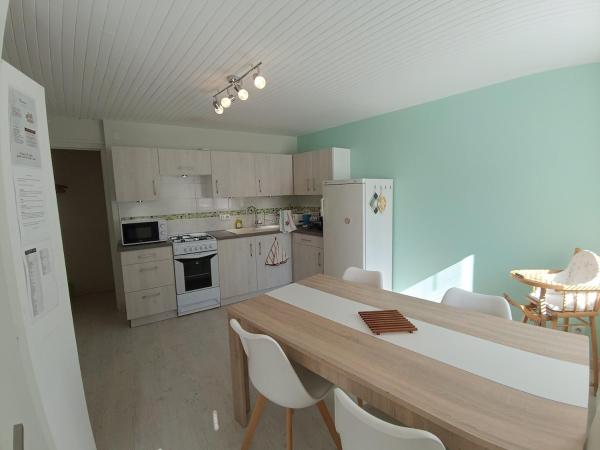 Charmante Maison de Village, Prenota  Riotord Alvernia