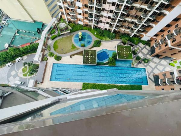 2B Apartment Unit with FREE POOL Access Near Airport, Reserva ahora Apartamento Manila 