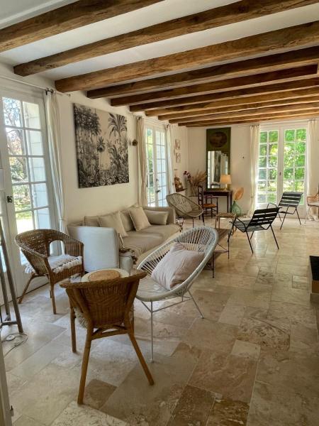 Villa de charme, 6 chambres, grand parc arboré, Prenota  Hotel a Centro con parcheggio, Parcheggio