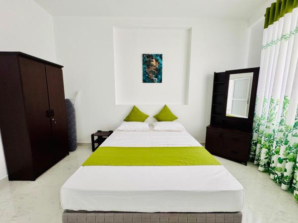 Pearl Residencies Matara, Reserva ahora  Hoteles en Matara con aparcamiento, Aparcamiento