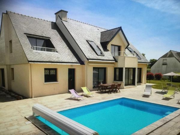 Villa spacieuse à Concarneau avec piscine privée, Prenota  Hotel con piscina a Bretagna, Piscina