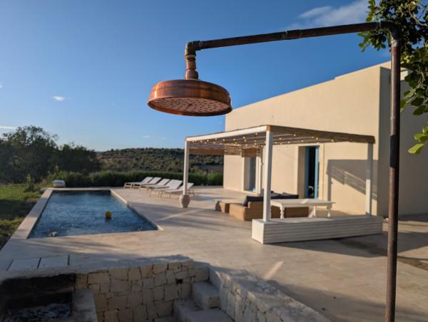 Villa S Rosalia in val di Noto, Buchen Sie  Hotels mit Pool in Sizilien, Schwimmbad