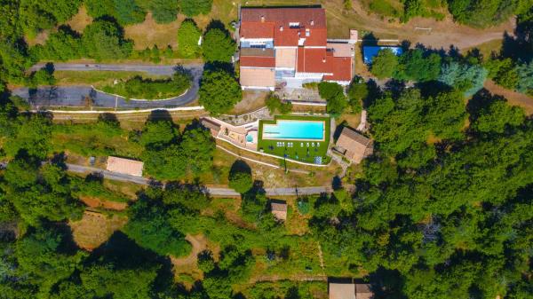 Centre de séjours Chausse, Prenota  Hotel con piscina a Cevenne, Piscina