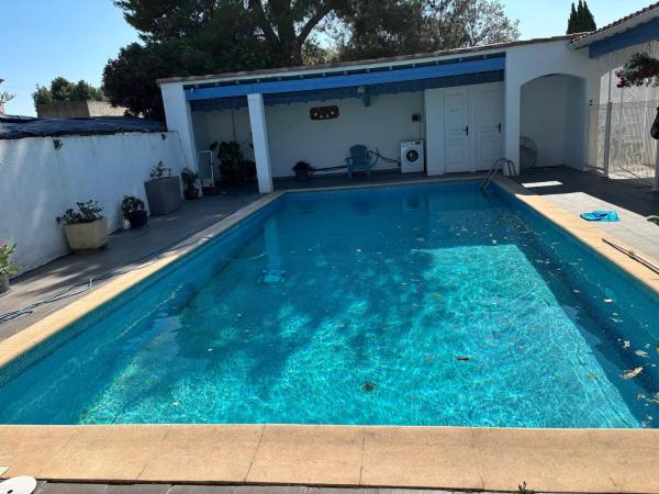 Villa familiale avec piscine à Tarascon, Prenota  Tarascona ViaRhona