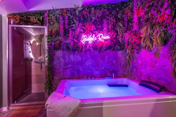 Suite jungle amour détente, Réserver  La Flèche 