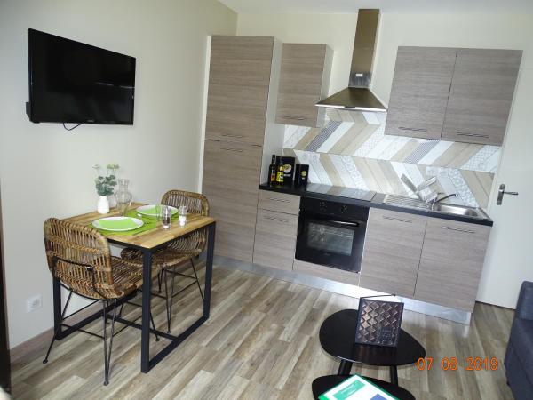 Alimentec - Clinique Convert - Calme - Parking privé -Terrasse Privée, Réserver  Bourg-en-Bresse 