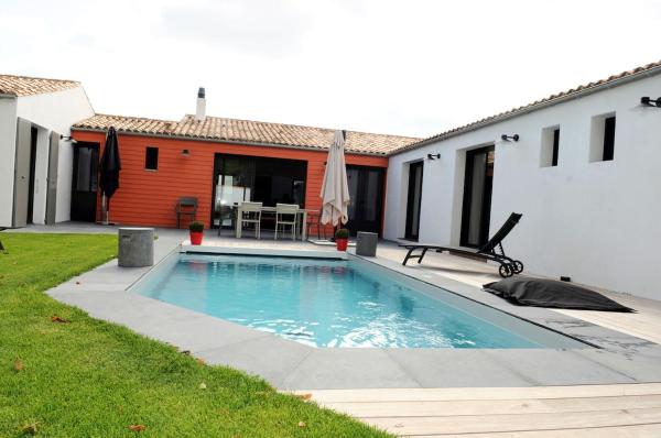 Villa La Poudrière Île de Ré, Reserva ahora  Hoteles en Aquitania con aparcamiento, Aparcamiento