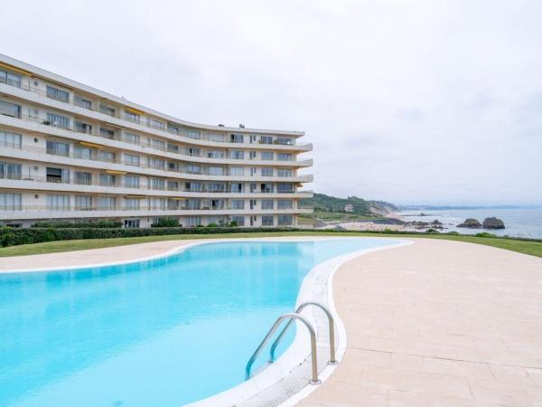 BIARRITZ-Face Mer-Appt T3-Plages-Piscine-Tennis, Reserva ahora  Hoteles en Aquitania con aparcamiento, Aparcamiento