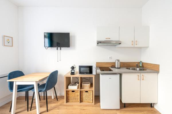 Studio lumineux et confortable Proche Douai Centre, Réserver  Douai 