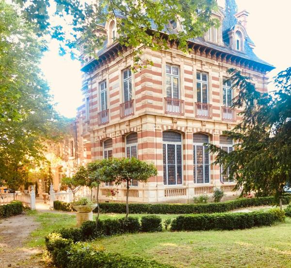 chateau Laprade Narbonne, Buchen Sie  Hotels mit Pool in Aude, Schwimmbad