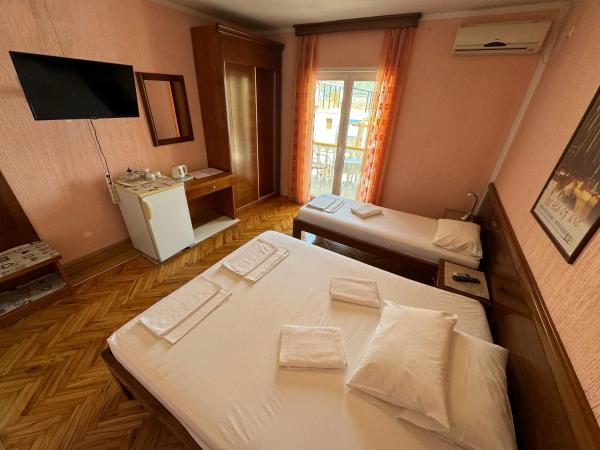 ROOM 03 Villa KRIVOKAPIC, Book  Budva 