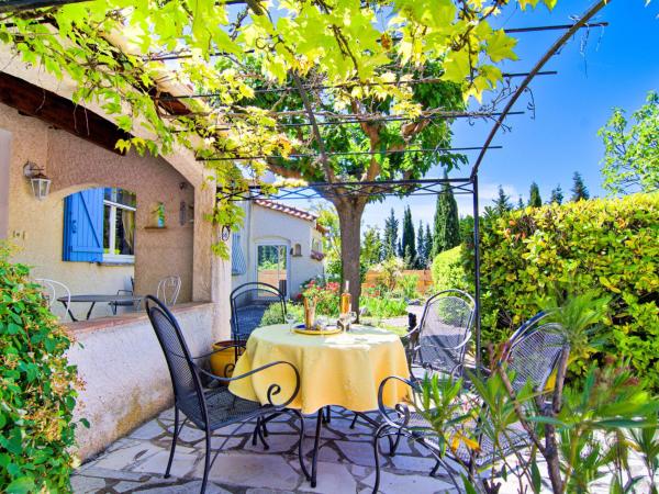 Holiday Home Villa Datcha by Interhome, Buchen Sie  Hotels mit Pool in Verdonschlucht, Schwimmbad