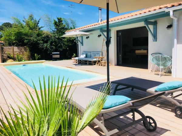 Villa Oasis, Reserva ahora  Hoteles en Aquitania con aparcamiento, Aparcamiento