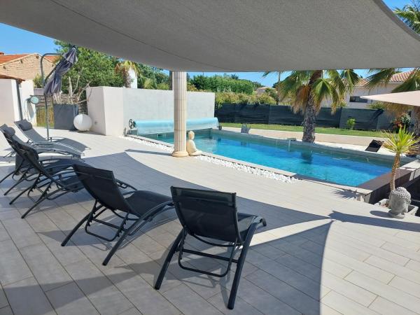 Villa 6 personnes piscine chauffée, Réserver  Hôtels à Hérault avec piscine, Piscine