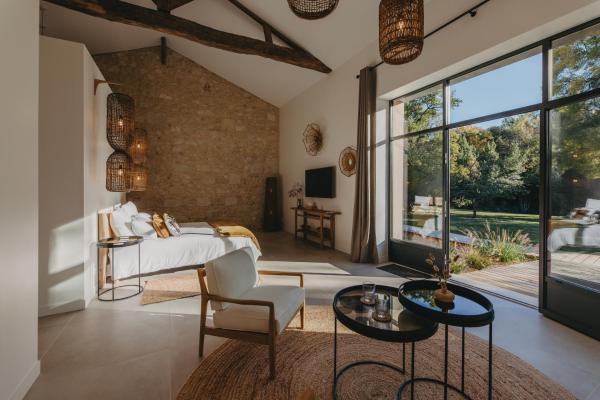 Sainte Raphine, Reserva ahora  Hoteles en Aquitania con aparcamiento, Aparcamiento