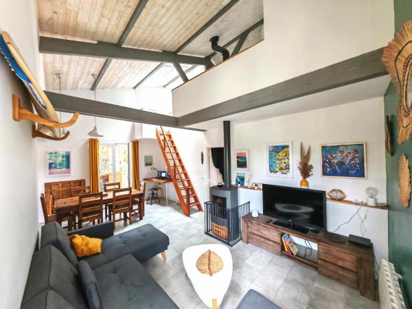 Villa des Hauts Pins, Reserva ahora  Hoteles en Aquitania con aparcamiento, Aparcamiento