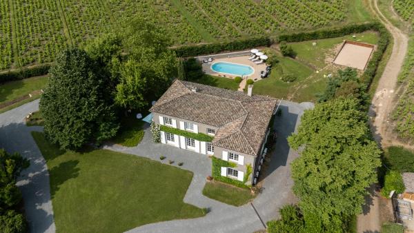 Villa Saint-Lager - Séjour de charme au cœur du Beaujolais, Prenota  Hotel a Alvernia con parcheggio, Parcheggio