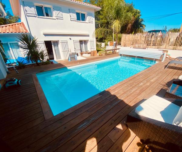Villa exceptionnelle à Bayonne avec piscine et parking privée, Reserva ahora  Hoteles en Aquitania con aparcamiento, Aparcamiento