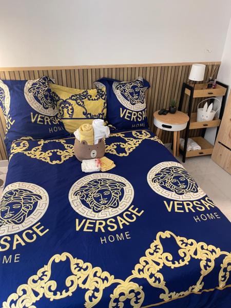 T1 neufs climatisés sur-équipés, Prenota  Hotel a Alvernia con parcheggio, Parcheggio