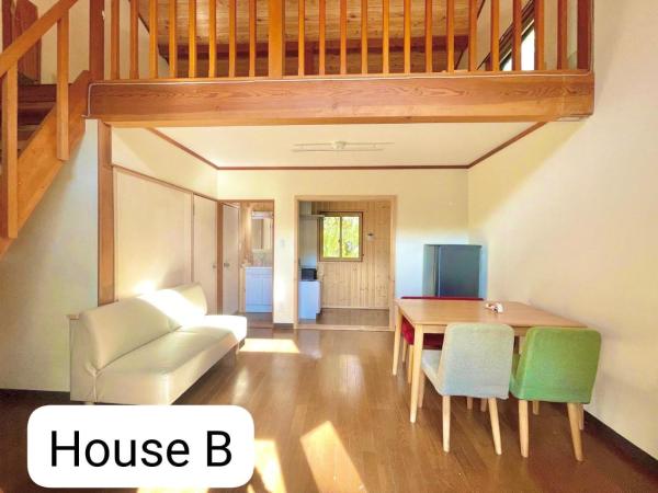KEE Lodge Hakuba Meitetsu, Prenota  Hotel a Koshinetsu con parcheggio, Parcheggio