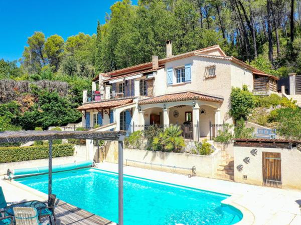 Villa in Flayosc with Private Pool, Prenota  Hotel con piscina a Alvernia, Piscina