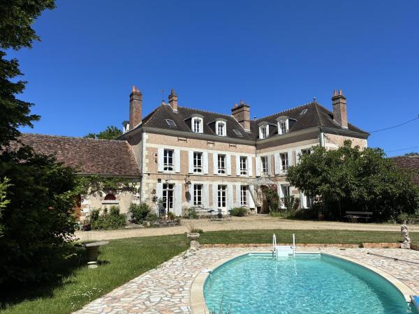 Maison Bel Air, Reserva ahora  Hoteles en Sologne con aparcamiento, Aparcamiento