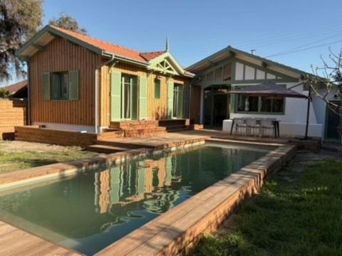 Villa rénovée sur Bassin dArcachon, Prenota  Hotel a Aquitania con piscina, Piscina