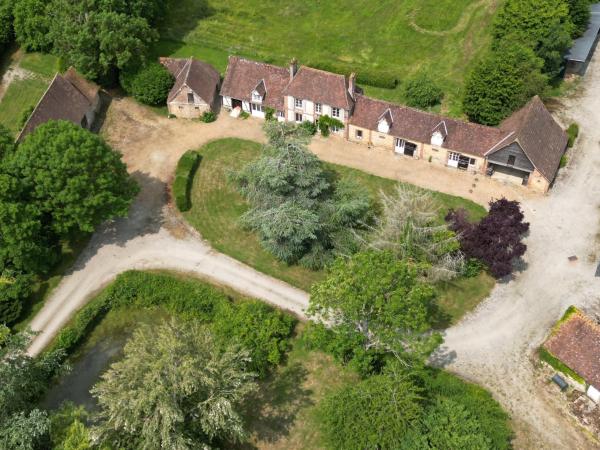 Lodges de la Ferme de la Chaise, Réserver  Saint-Antonin-de-Sommaire 
