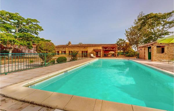 Stunning Home In St Pierre Deyraud, Reserva ahora Casa o chalet Hoteles en Aquitania con aparcamiento, Aparcamiento