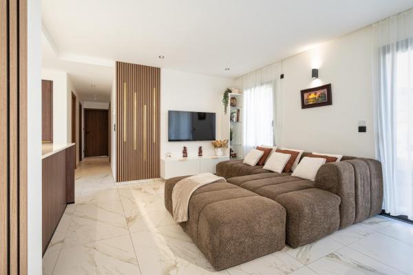 Villa belle rive RdC, Prenota  Hotel a Alvernia con parcheggio, Parcheggio