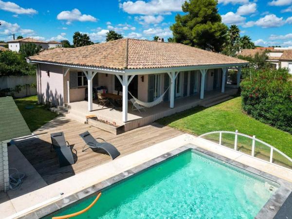 Villa pour 6 pers. avec piscine au Cap dAgde - FR-1-607-218, Réserver  Hôtels à Hérault avec piscine, Piscine