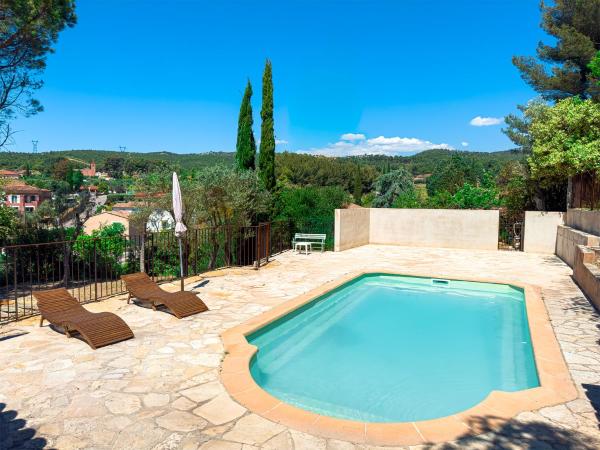 Chambres dhôtes à 5mn du Circuit Paul Ricard et du village du Castellet et à 10mn des plages de Saint-Cyr-sur-mer, Bandol et Sanary, Reserva ahora  Hoteles en Le Castellet con piscina, Piscina