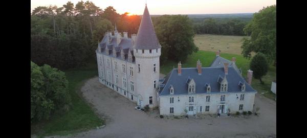 Les chambres du Chateau de Farge-Allichamps, Prenota  Farges-Allichamps 