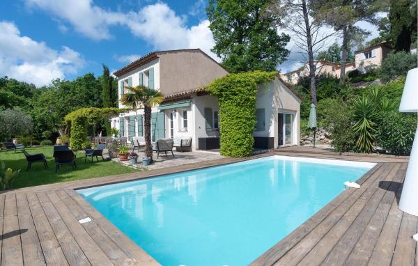 Villa En Pleine Nature, Prenota  Hotel a Alvernia con parcheggio, Parcheggio