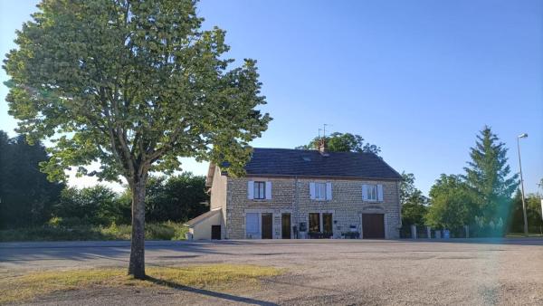 Home 18, Prenota  Tavaux Borgogna