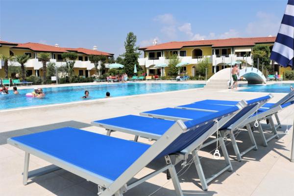 Residence Ducale - Bibione, Prenota  Hotel a Veneto con piscina, Piscina