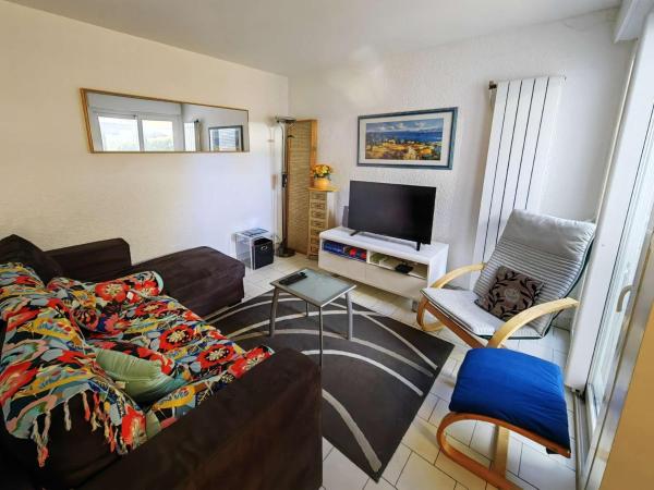 Villa T3 Mitoyenne Climatisée avec Piscine et Parking, Cap dAgde - FR-1-607-217, Réserver  Hôtels à Hérault avec piscine, Piscine