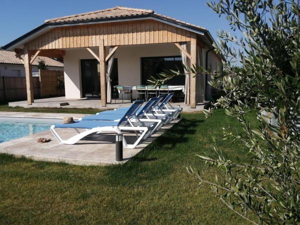 Villa Adishatz, new house, pool & garden, Reserva ahora  Hoteles en Aquitania con aparcamiento, Aparcamiento