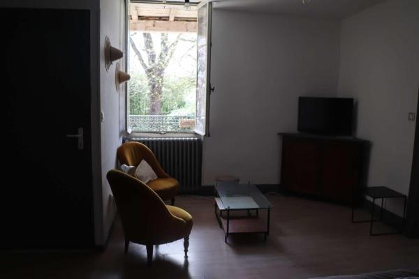 agréables studios avec terrasse sur jardin, Réserver  Caussade Tarn-et-Garonne