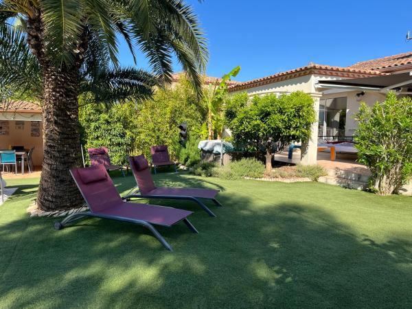 Villa avec piscine, Buchen Sie  Hotels in Gard mit Parkplatz, Parkplätze