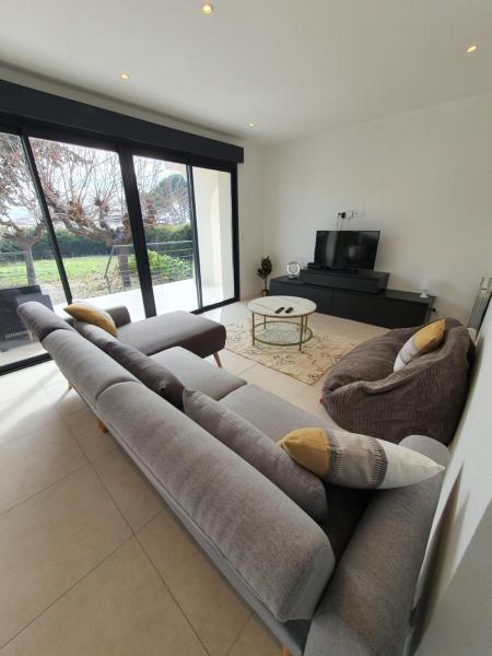 Villa Saint Michel, Réserver  Saint-Félix-de-Lodez 