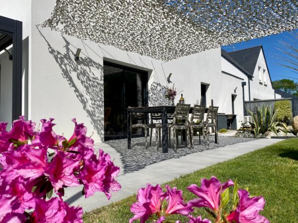 Villa La Grée - 10 min à pied de la plage, Prenota  Hotel a Bretagna con parcheggio, Parcheggio